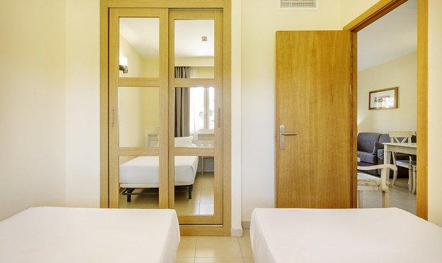 LIMPIEZA DE APARTAMENTOS Aparthotel ILUNION Sancti Petri Cádiz LIMPIEZA DE APARTAMENTOS Aparthotel ILUNION Sancti Petri Cádiz